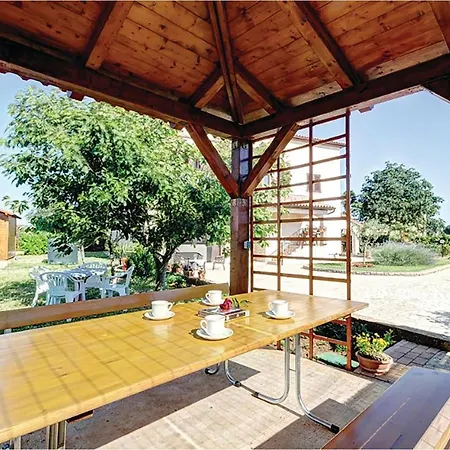 Studio In Appartamento Valbandon