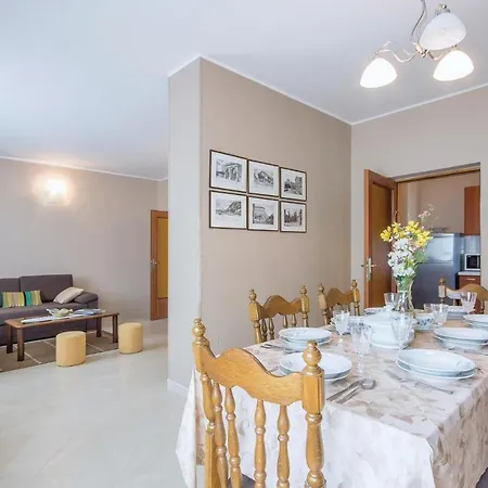 Stunning In With Kitchen *