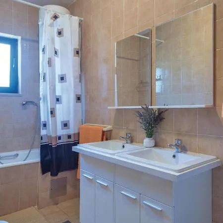 Daire Stunning In With Kitchen *