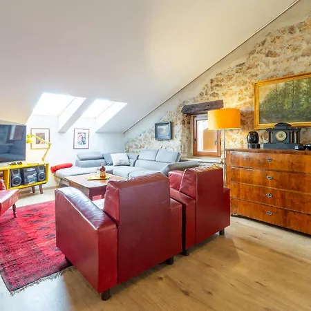Stunning In With Kitchen Apartment